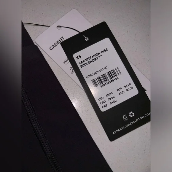 Peloton Cadent High Neck Zip Bra - Picture 9 of 13